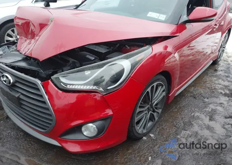2016 Hyundai Veloster Turbo z USA, uszkodzony, nr VIN KMHTC6AE3GU260957